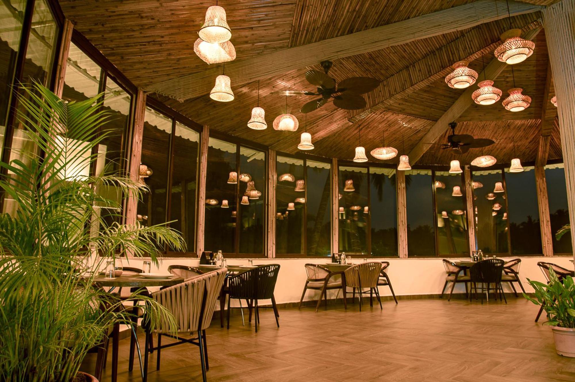 Treehouse Stamp Hotel Kolva Kültér fotó