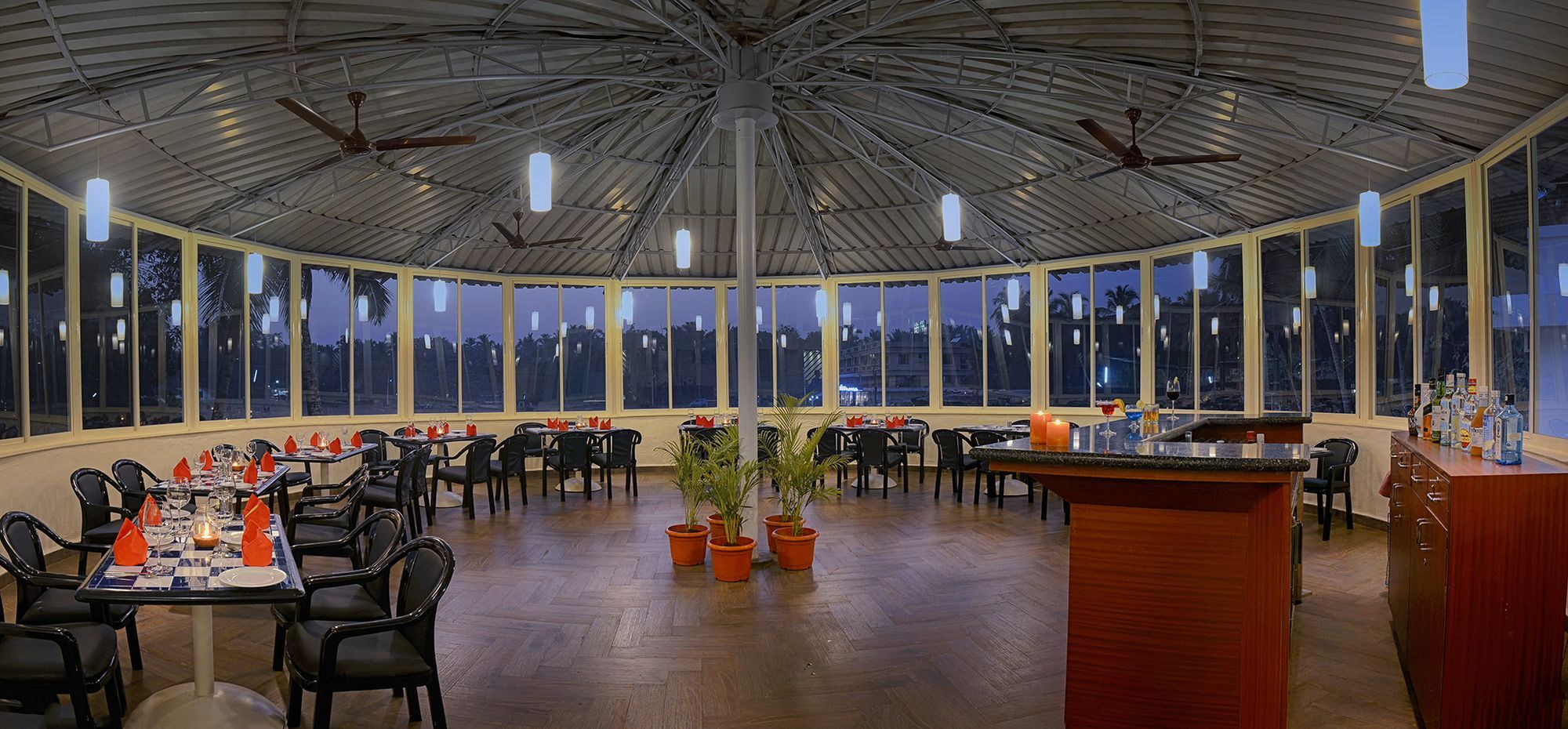Treehouse Stamp Hotel Kolva Kültér fotó